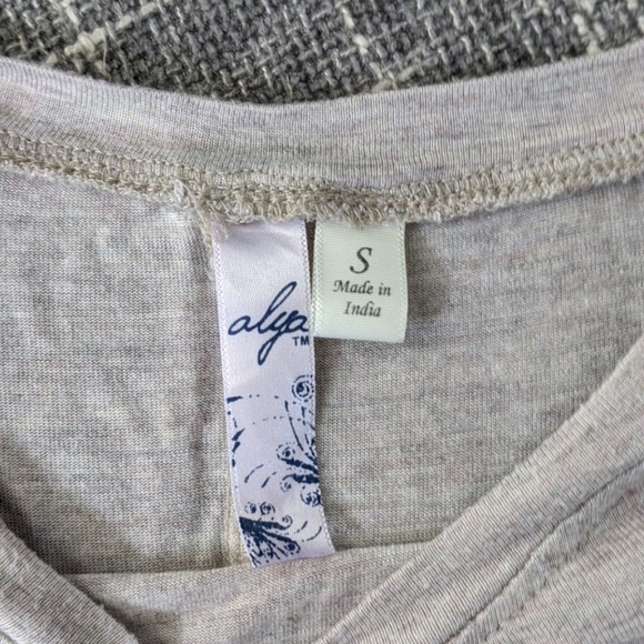 Embroidered Floral Ruffle Shirt - Picture 2 of 5